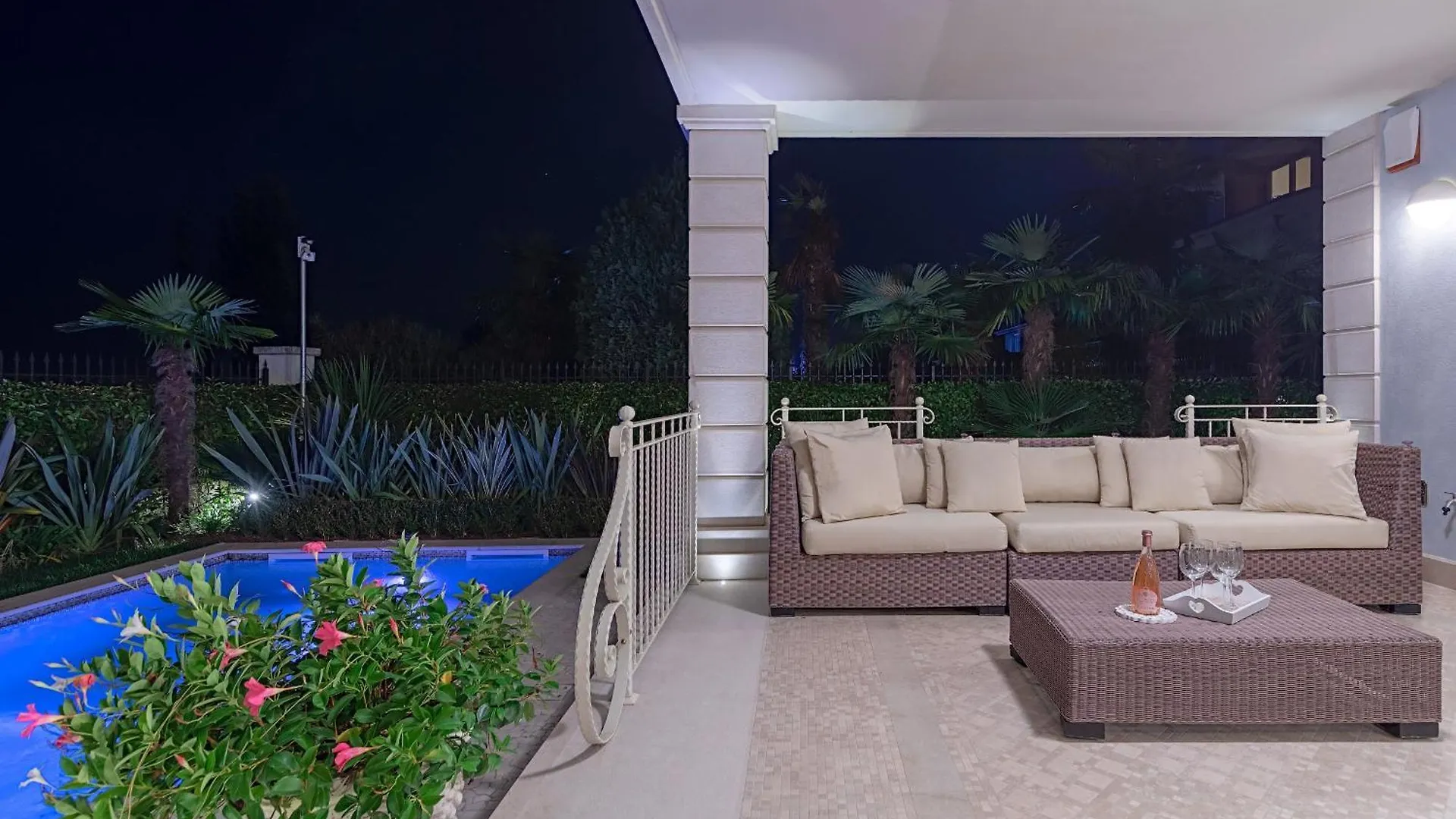 Catullo Lakefront Luxury Apartments By Wonderful Italy Sirmione 0*,